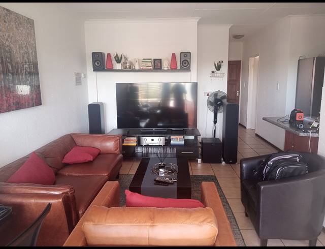2 BEDROOM SECTIONAL TITLE FOR SALE IN COMET